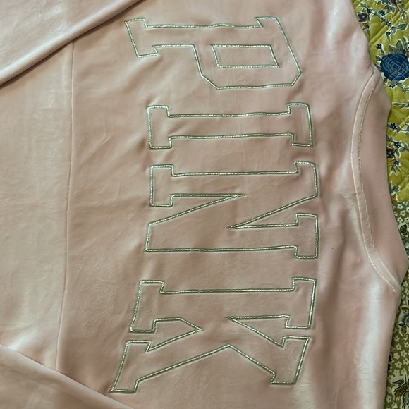 Vs Pink VARSITY VELOUR CREW - Picture 10 of 10